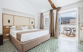 Boutique Suites 186